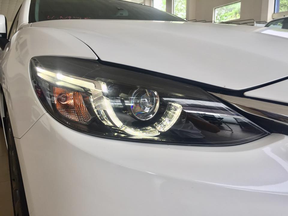 đèn Mazda6